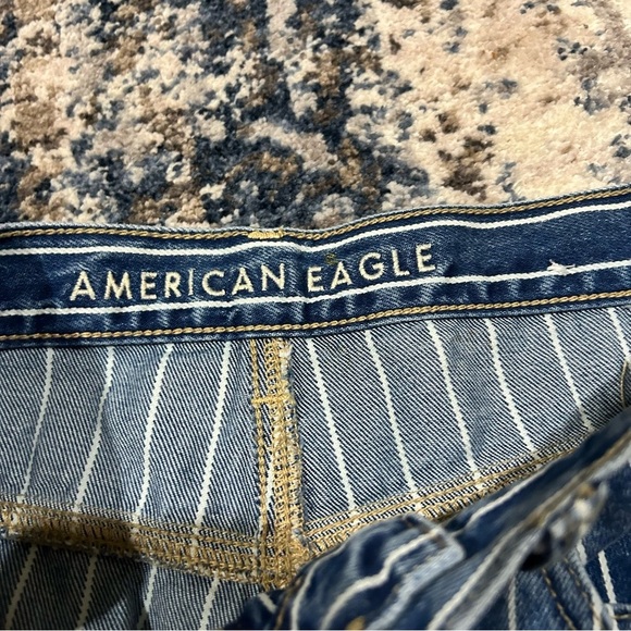 American Eagle Blue & White Striped Mom Jeans Size 6 - Picture 4 of 9